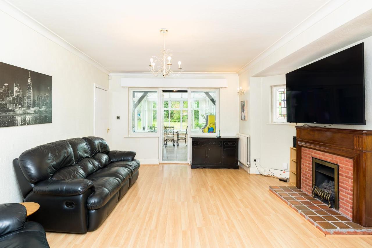 Beautiful 6 Bedroom House For 17 Guests Next To Edgbaston Stadium Birmingham Exterior photo